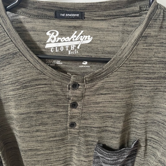 Men's long-sleeved undershirt. - Picture 2 of 3